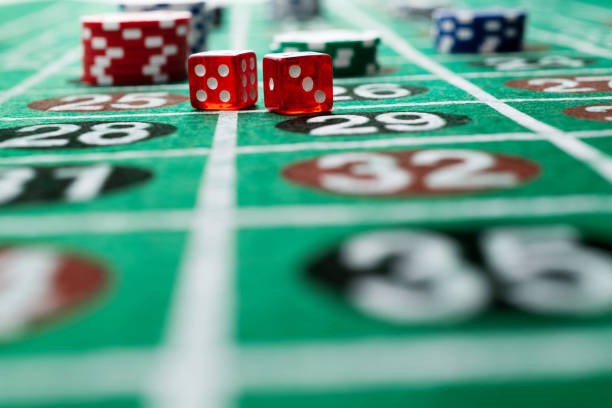 Roulette table with professional dealer on link kpktoto