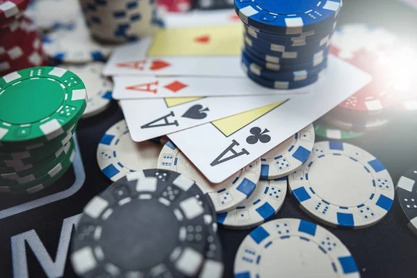 Blackjack live table with dealer and chat panel